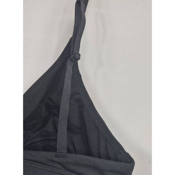 Skims Triangle bra Nwt - Picture 7 of 10